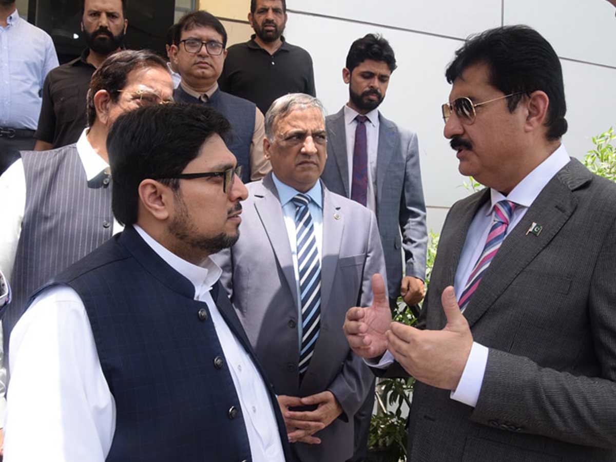 governor-of-khyber-pakhtunkhwa-visits-minhaj-university-lahore
