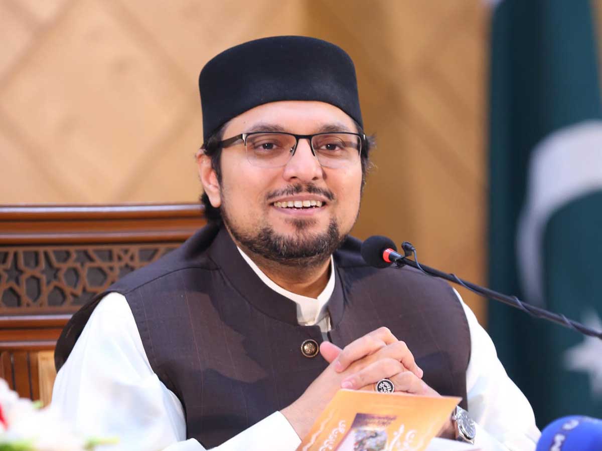 spiritual-session-led-by-prof-dr-hussain-mohi-ud-din-qadri